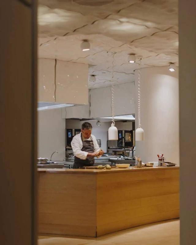 的餐桌奇遇：品味艺术与美食的双重享受CQ9传奇电子美食丨全球5大博物馆里(图5)